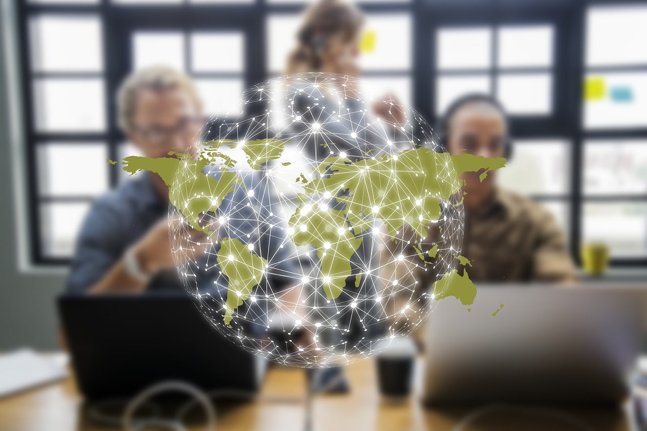 Сохраняем доменное имя сайта